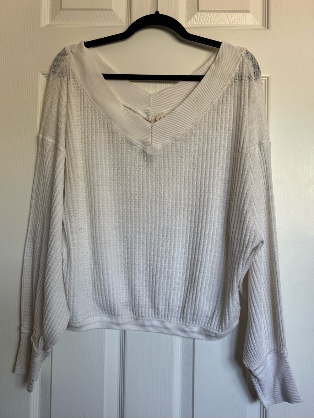 We The Free- Off White/Cream Lightweight V-Neck Thermal Top- Small